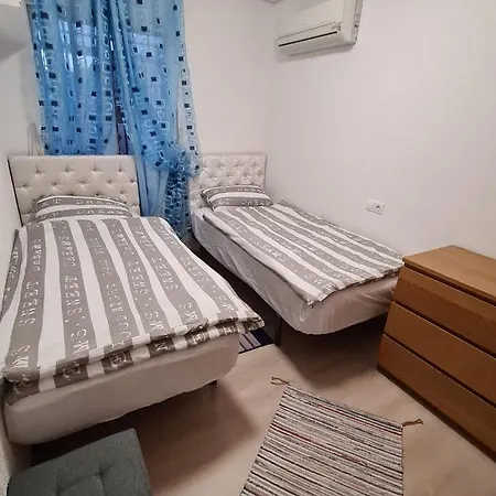 Rr Villa *